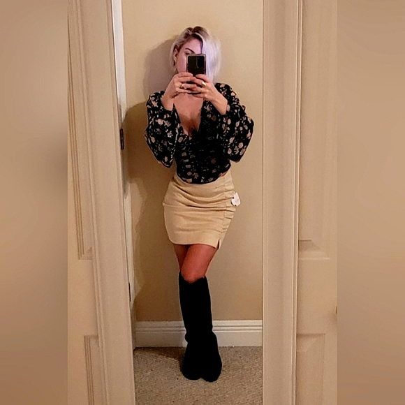 ⚠️Free People NWT⚠️ Final Rose Top, Black Combo Floral, Size XS - Picture 11 of 11